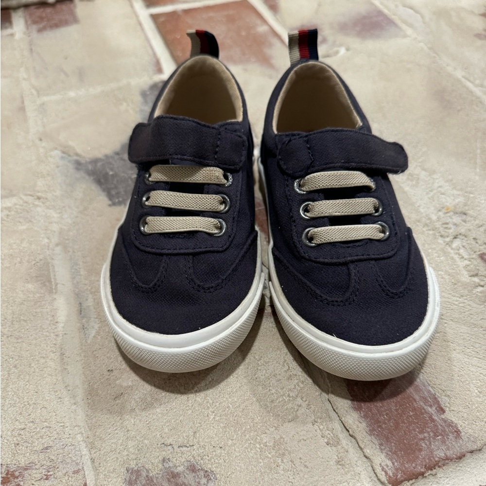 Old Navy toddler boy canvas sneakers